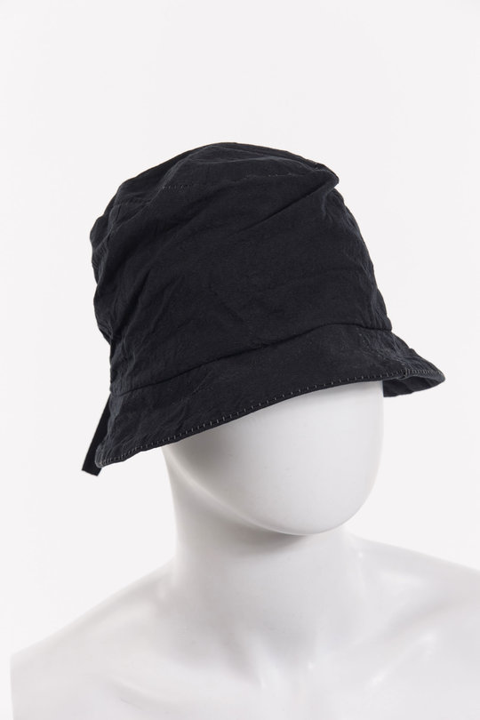 Hut HH022 441B black, Forme D'Expression
