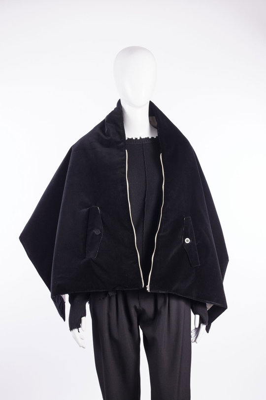 Cape BK33-PV1488 black, FABIO QUARANTA