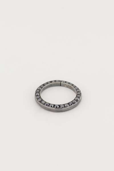 Ring 18 mit schwarzen Diamanten, Rosa Maria Jewellery