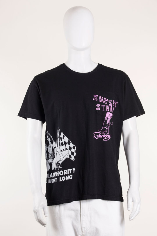 T-Shirt Sunset Trip, Local Authority