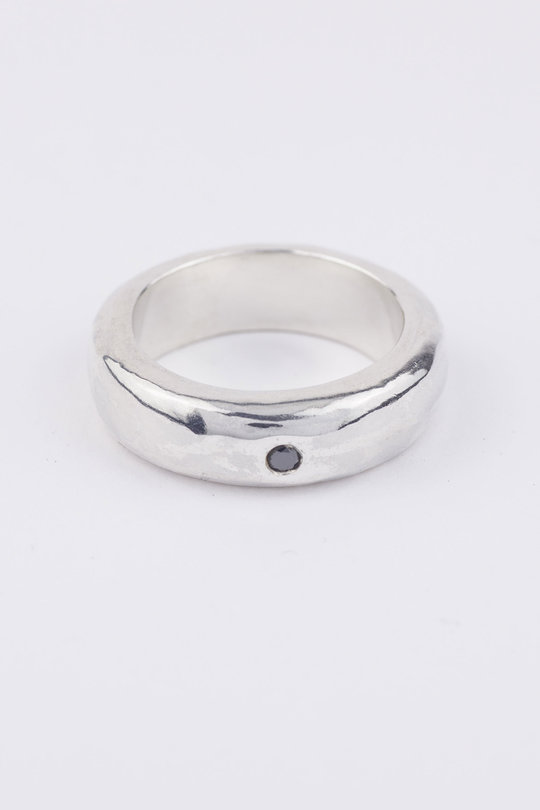 Ring 25-8 silver blk dia, Rosa Maria Jewellery