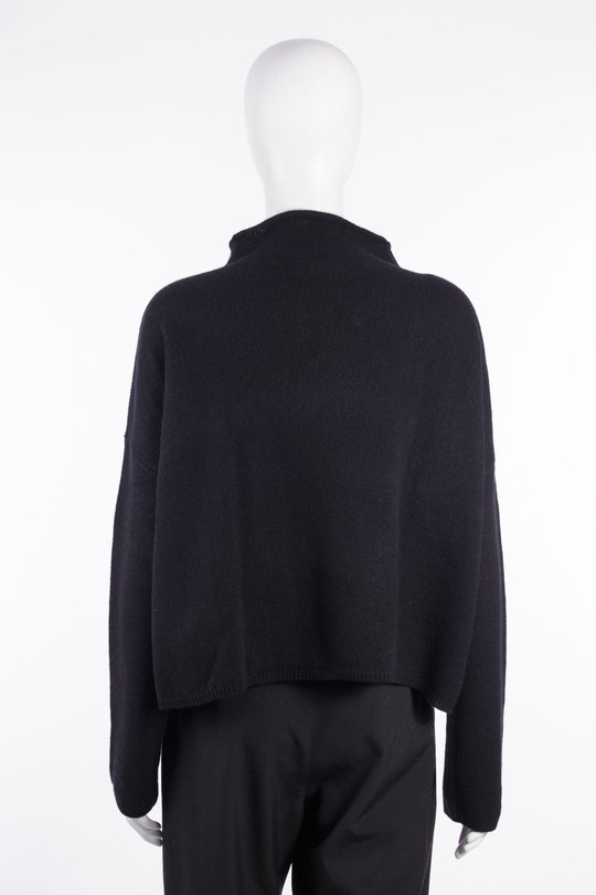 Pullover 202160 Sandy black, Lisa Yang